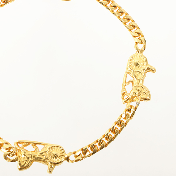 CELINE Horse Carriage Plate Chain Bracelet - Picture 5 of 9